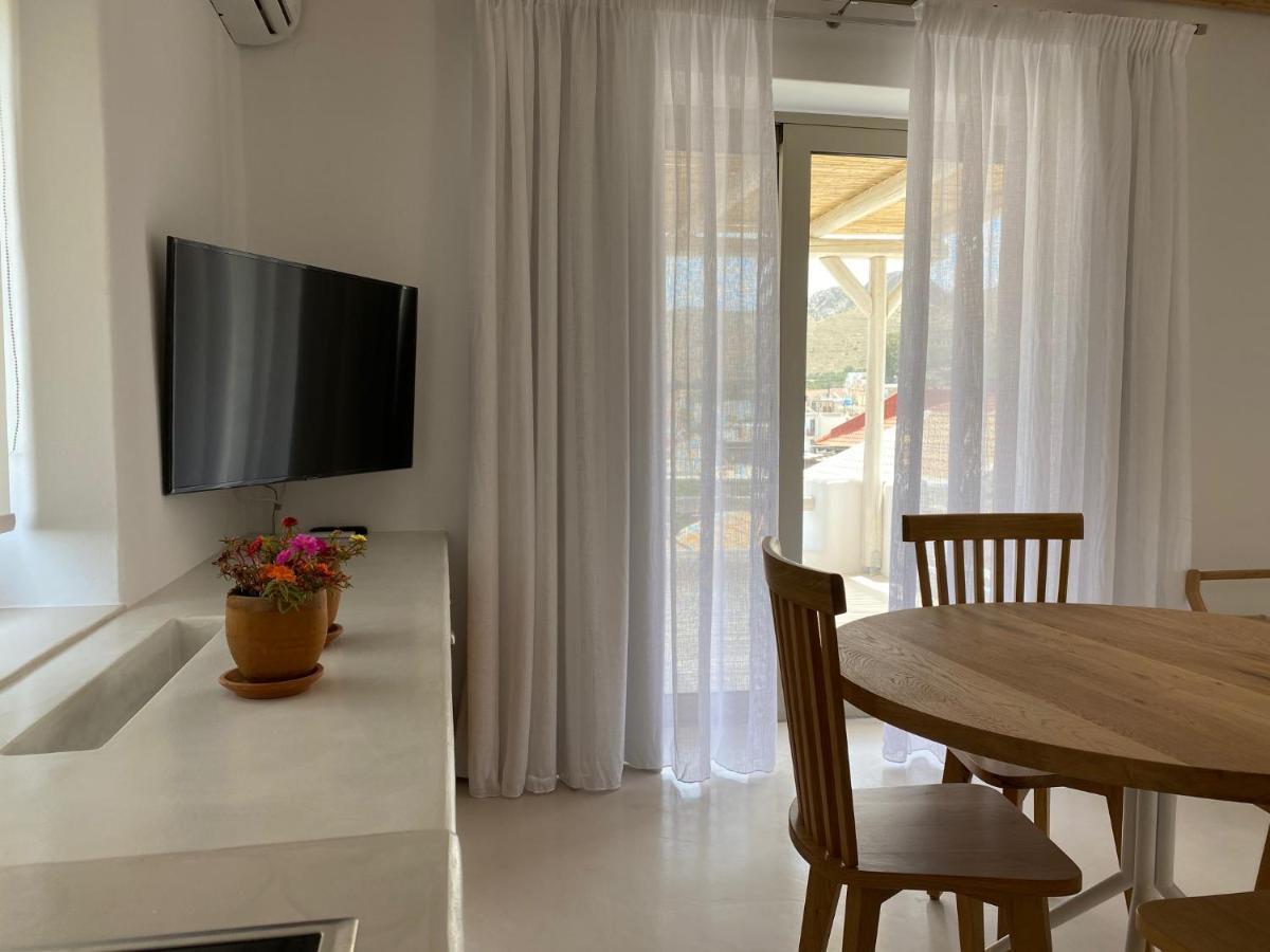 Laini Luxury Suites Pombia ภายนอก รูปภาพ